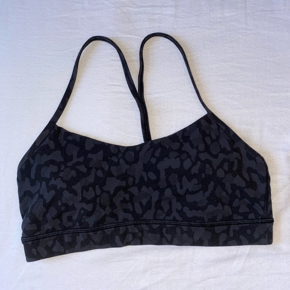 Lululemon sports bra